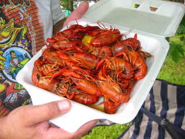 CrawfishFest-NJ 001.jpg (83718 bytes)